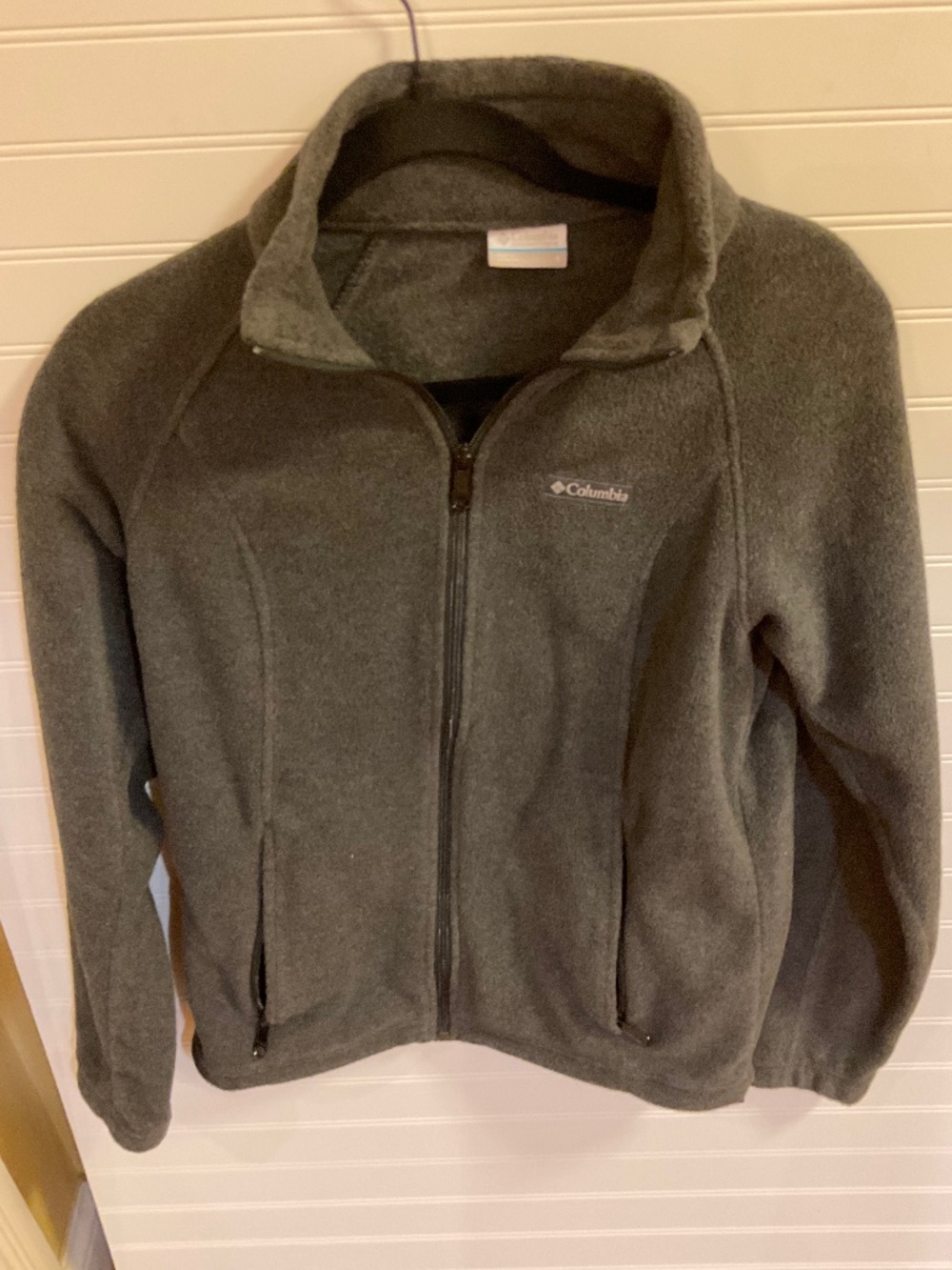 Columbia Women’s Charcoal gray Full Zip Fleece Jacket Size: S. Pre Owned